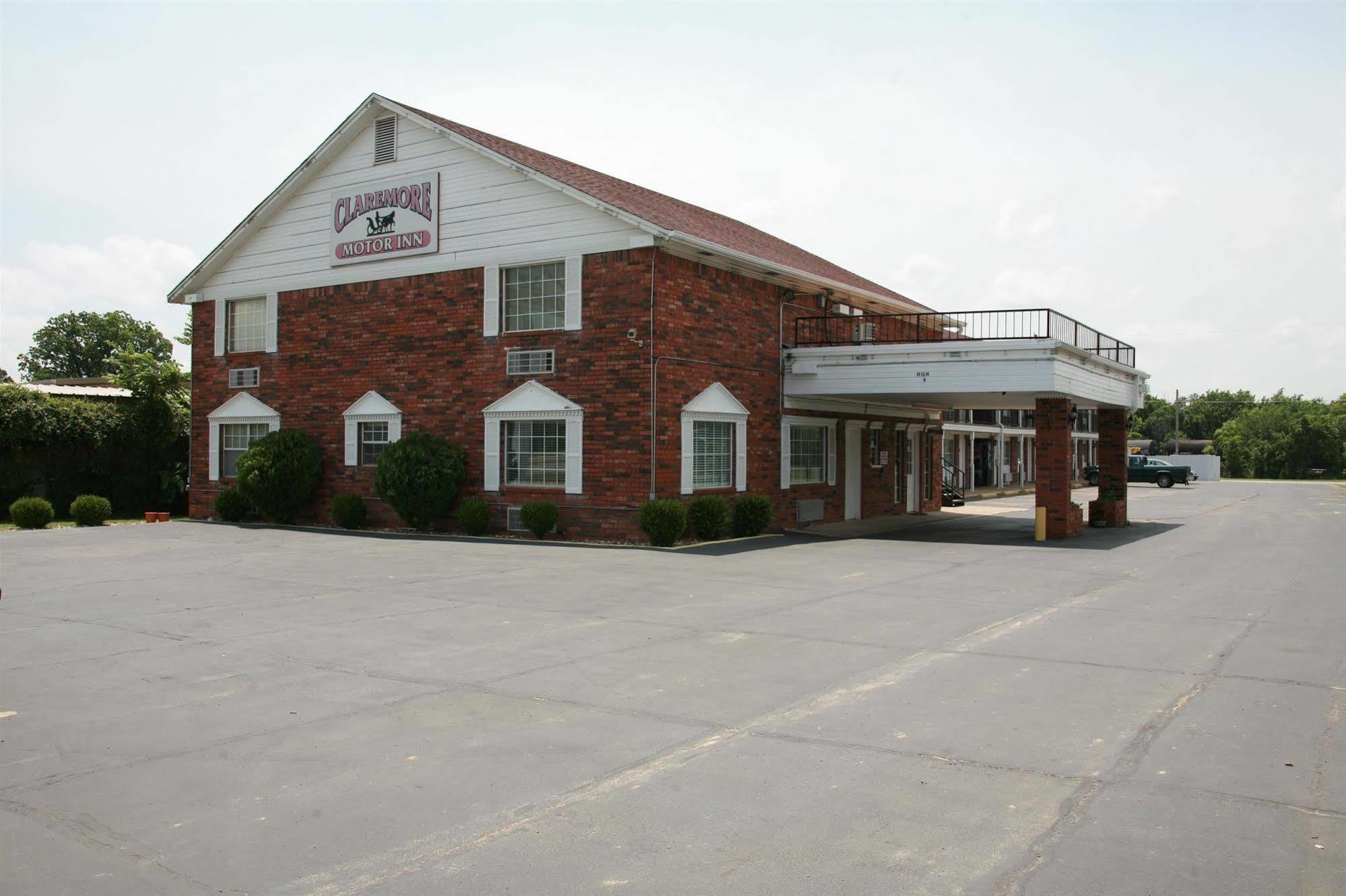 Claremore Motor Inn Exterior photo